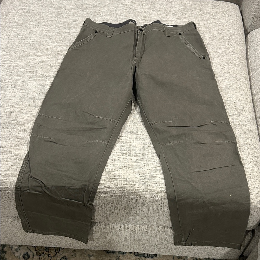 Wrangler Men's Dark Olive Cargo Pants